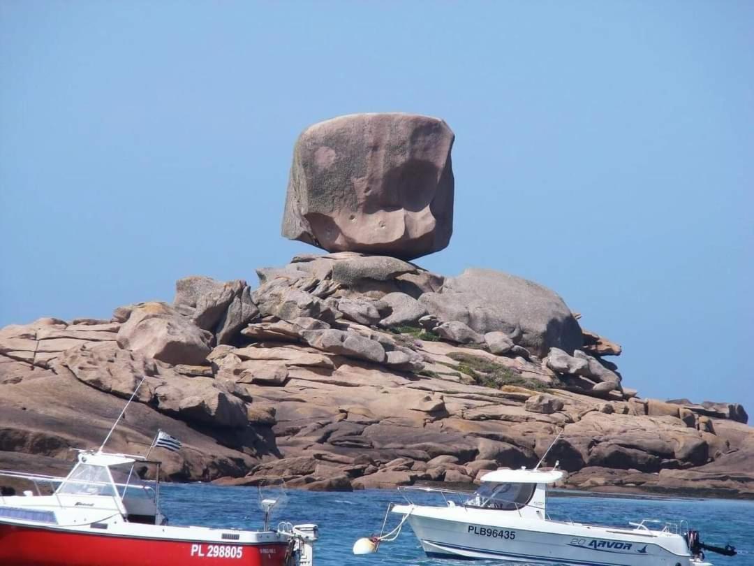 Studio Expose Plein Sud Vu Sur Le Port De Plaisance 펄로스가이렉 외부 사진